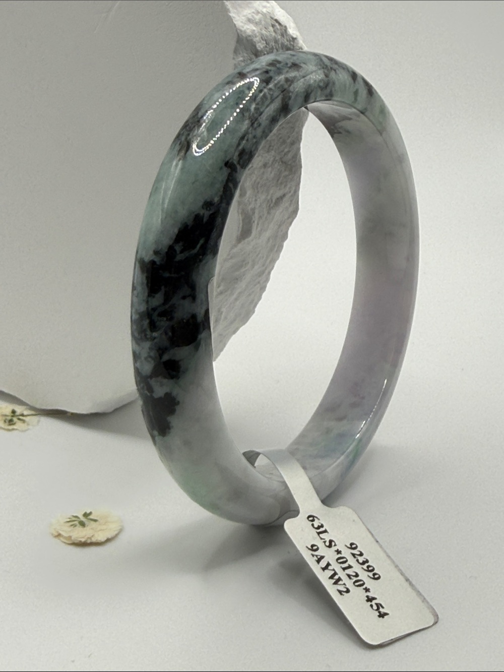 Lavender and light blue Jade Bangle Bracelet - Picture 3 of 8